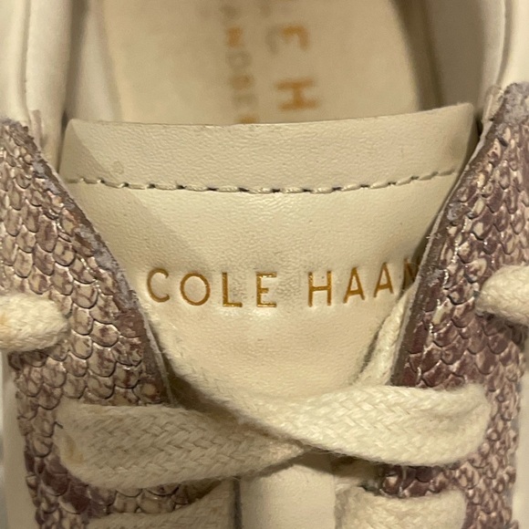 Cole Hann Grand Series Sneakers Size 7B White with Beige Snake Print - Picture 9 of 10